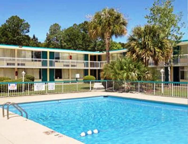 Super 8 by Wyndham Hardeeville Eksteriør billede
